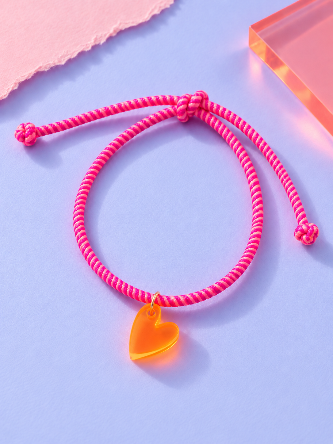 LUME CHARMS ARMBAND NEONPINK/ORANGE mit HERZ
